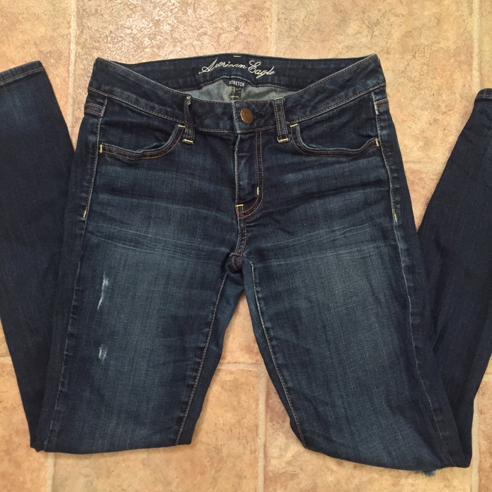 🦅 AMERICAN EAGLE Skinny Distressed Jeggings ✨